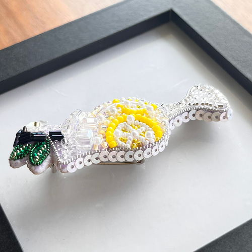 こり様 専用 パイナップル レモンビーズ刺繍 ブローチ ハンドメイド