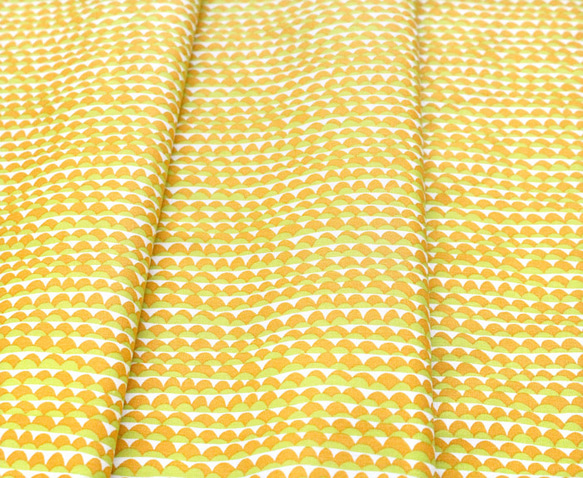 カットクロス Windham Fabrics / Atlantis 53343-7 Ripple Mustard 4枚目の画像