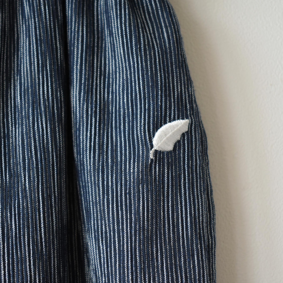 Chijimi Takashima 錐形褲，廓形簡潔，合身舒適 [SOPT183S] 第11張的照片