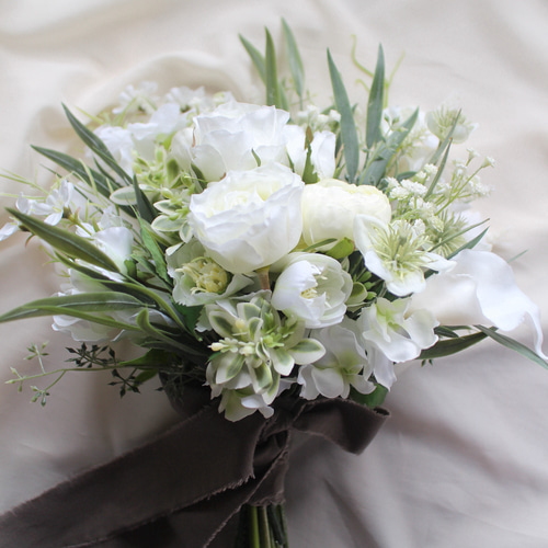 美品】ホワイトバラのブーケ・ブートニアセット アーティシャル