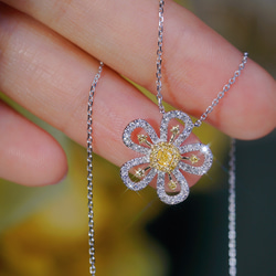 花モチーフ 天然ダイヤモンドペンダントk18 ネックレス・ペンダント
