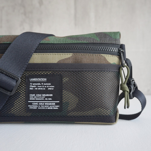 メッシュポケット付 迷彩ショルダーバッグ｜クロスボディバッグ