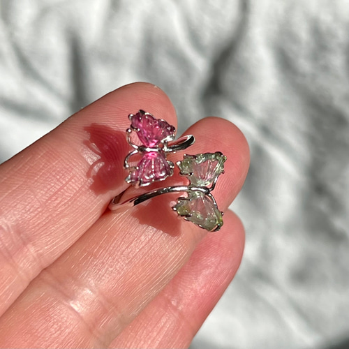 すずりん様アパタイト♡レピド♡ソーダ♡トルマリン♡サンストーン共生No1682 パライバトルマリン トリリアントカット ブラジル産 0.17ct 【240125