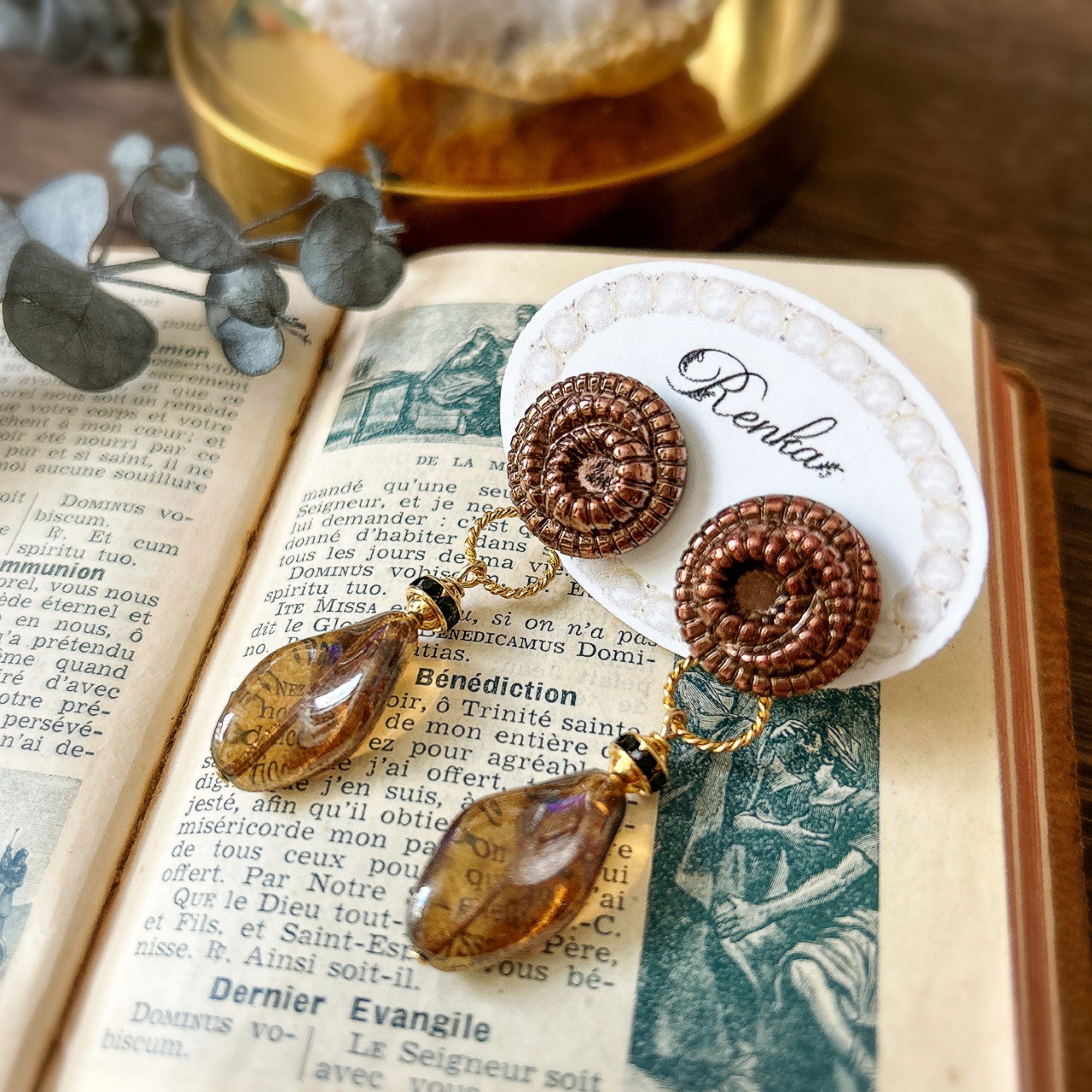 ヴィンテージボタンの2way大ぶりイヤリング【ブラウン･クール･vintage･セレモニー】{RPG-1014er｝