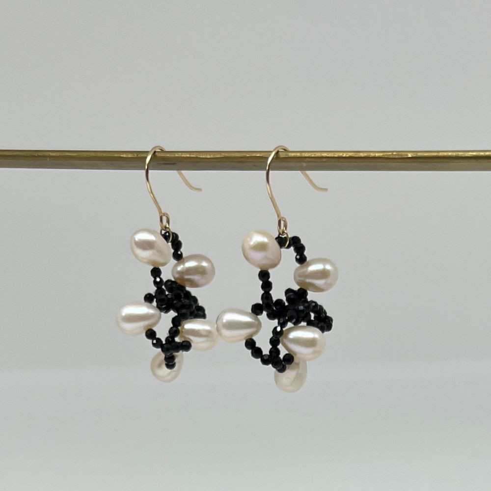 淡水パールとオニキス　ピアス＆イヤリング