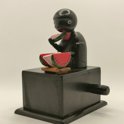 【神戸人形　西瓜】つまみを回せば黄泉(よみ)返る、かわいいお化けのからくり人形 5枚目の画像