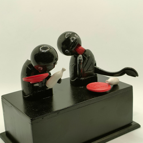 神戸人形 宴会】つまみを回せば黄泉(よみ)返る、かわいいお化けの