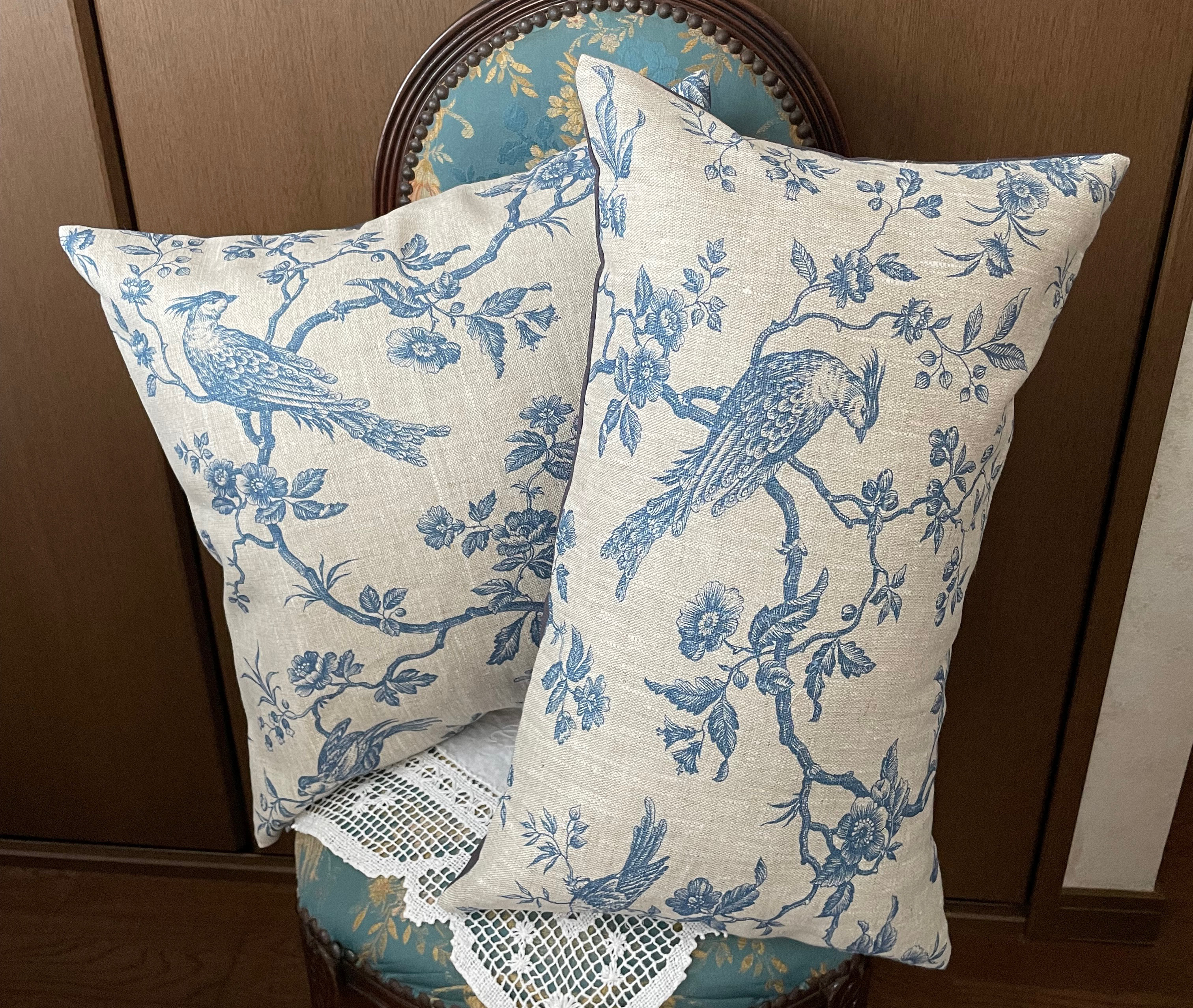 アンジュ★フランスアンティークMB刺繍★トワルドジュイ柄★クッション