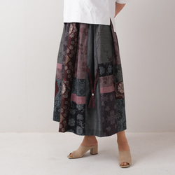 アンティーク大島紬のパッチワークスカート　赤紫　裏地付き　着物リメイク 1枚目の画像