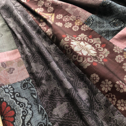 アンティーク大島紬のパッチワークスカート　赤紫　裏地付き　着物リメイク 3枚目の画像