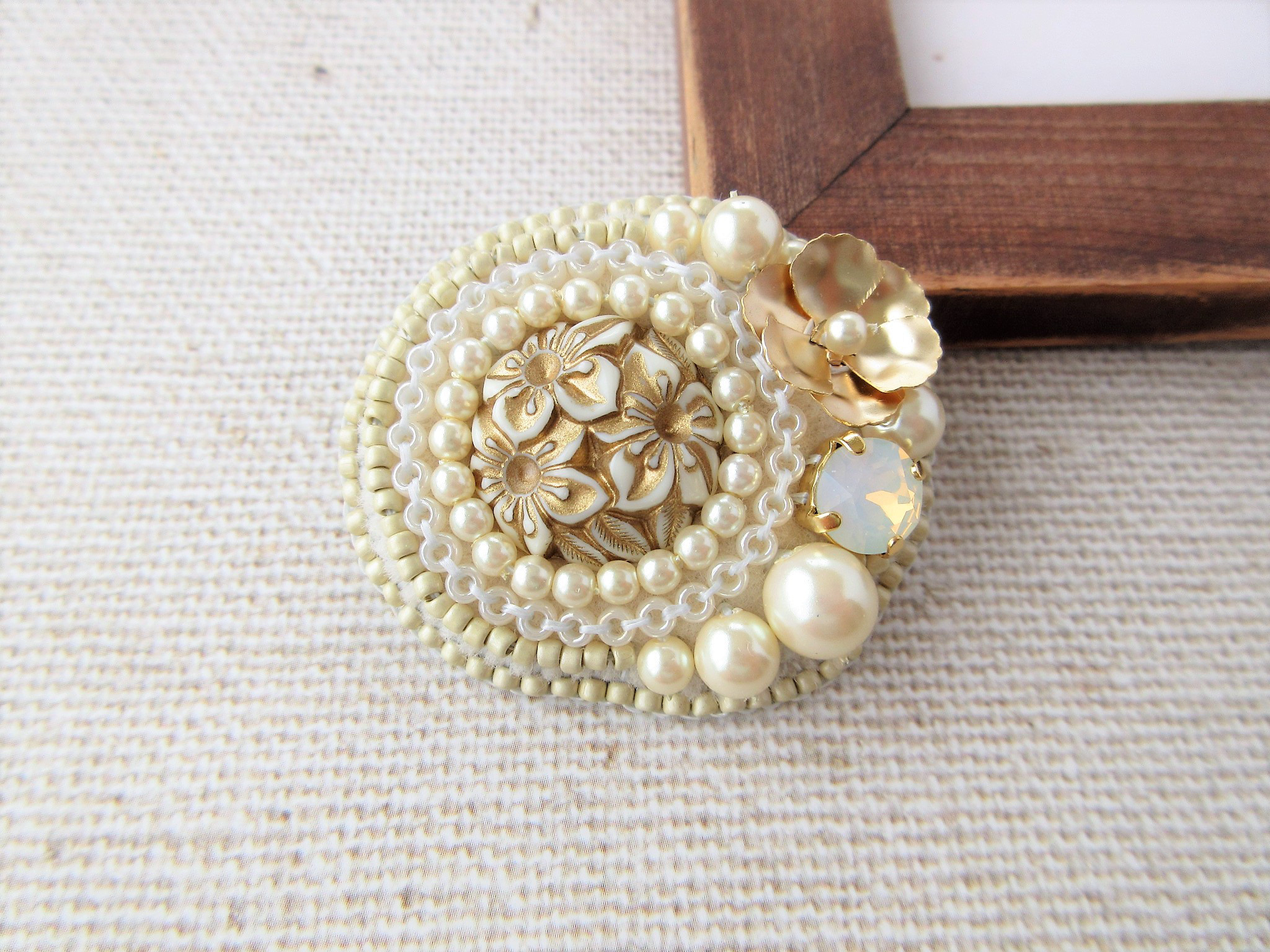 ホワイト ビーズ刺繍 AR22851 ホワイト ビーズ刺繍 AR22851