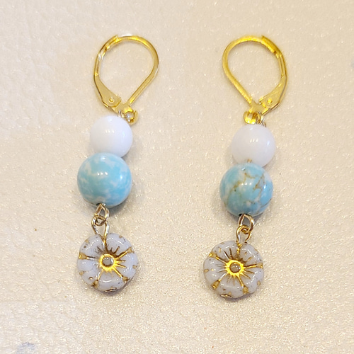 チェコビーズフラワーピアス ピアス（フック・チェーン） luana_0528 
