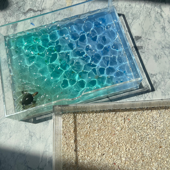 再販！オーダー海辺のアクセサリーBOX ウミガメ入り　珊瑚砂　波紋アート　レジンアート　エポキシ　ウミガメ　沖縄　ハワイ 2枚目の画像