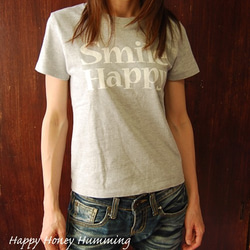 ロゴTシャツ Smile Happy マスタード　レディース　プリントTシャツ　黄色 5枚目の画像