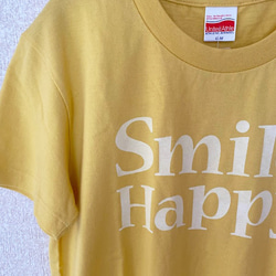 ロゴTシャツ Smile Happy マスタード　レディース　プリントTシャツ　黄色 2枚目の画像