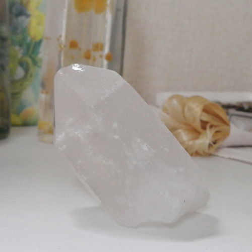 水晶ポイント 原石 ブラジル産（六角柱）置物・オブジェ・浄化