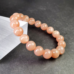 天然石　高グレード美しい金砂がきらきらと輝くオレンジサンストーン　元気なるブレスレット 2枚目の画像