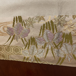 2183サイドの刺繍が素敵な正絹ランチョンマット　２枚セット　帯リメイク 6枚目の画像
