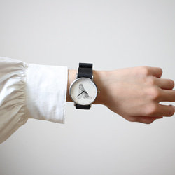 シベリアンハスキー（シルバー＆ホワイト）の腕時計 8枚目の画像