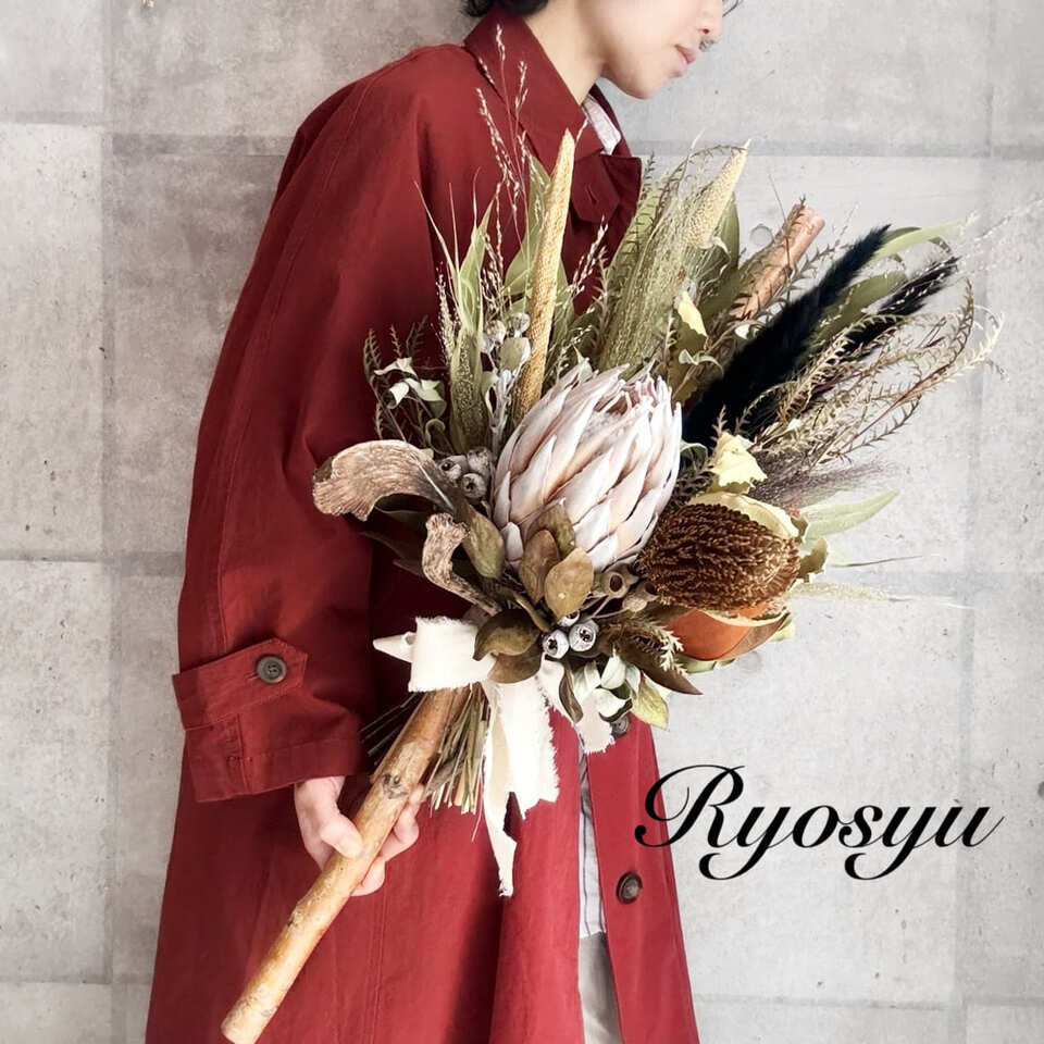 ホワイトキングプロテア枝付スワッグ【ブランチ・ブーケ】