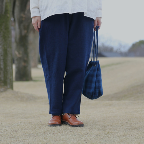 奥深い色合いの藍染ズボン ロングパンツ 絲佳 通販 16037722
