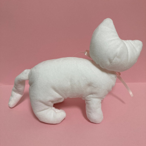 sample 硝子の瞳をもつ　こねこのあみぐるみ　ぬいぐるみ　白猫 sample しろねこのあみぐるみ ふわふわ 猫 ぬいぐるみ 白猫