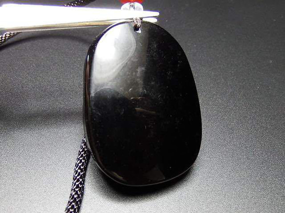 展示品鶴亀長寿天然石オブシディアン鶴亀彫り縁起物ネックレス 4枚目の画像