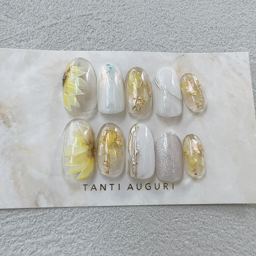 黄色 ヒマワリ ネイルチップ 白 夏 ホワイト イエロー 付け爪 ジェル  