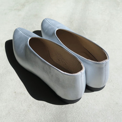 【清爽的顏色！ ] 霧面銀色真皮高跟鞋❄︎日本製❄︎ 第9張的照片