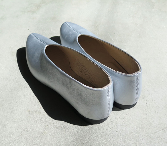 【清爽的顏色！ ] 霧面銀色真皮高跟鞋❄︎日本製❄︎ 第9張的照片