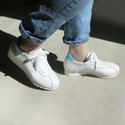【流行白鞋！ ] 經典設計與高品質真皮！ EMA 運動鞋/白色 x 淺藍色 第6張的照片