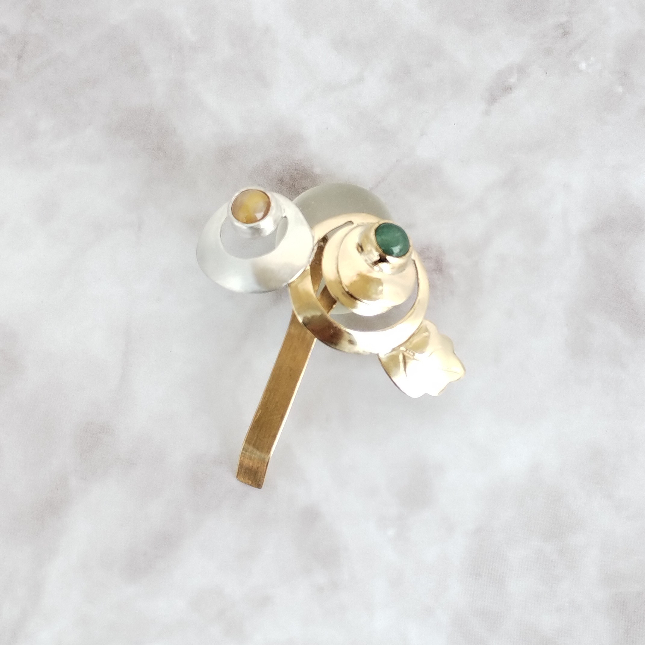 光琳菊ポニーフック　真鍮・シルバー950・天然石