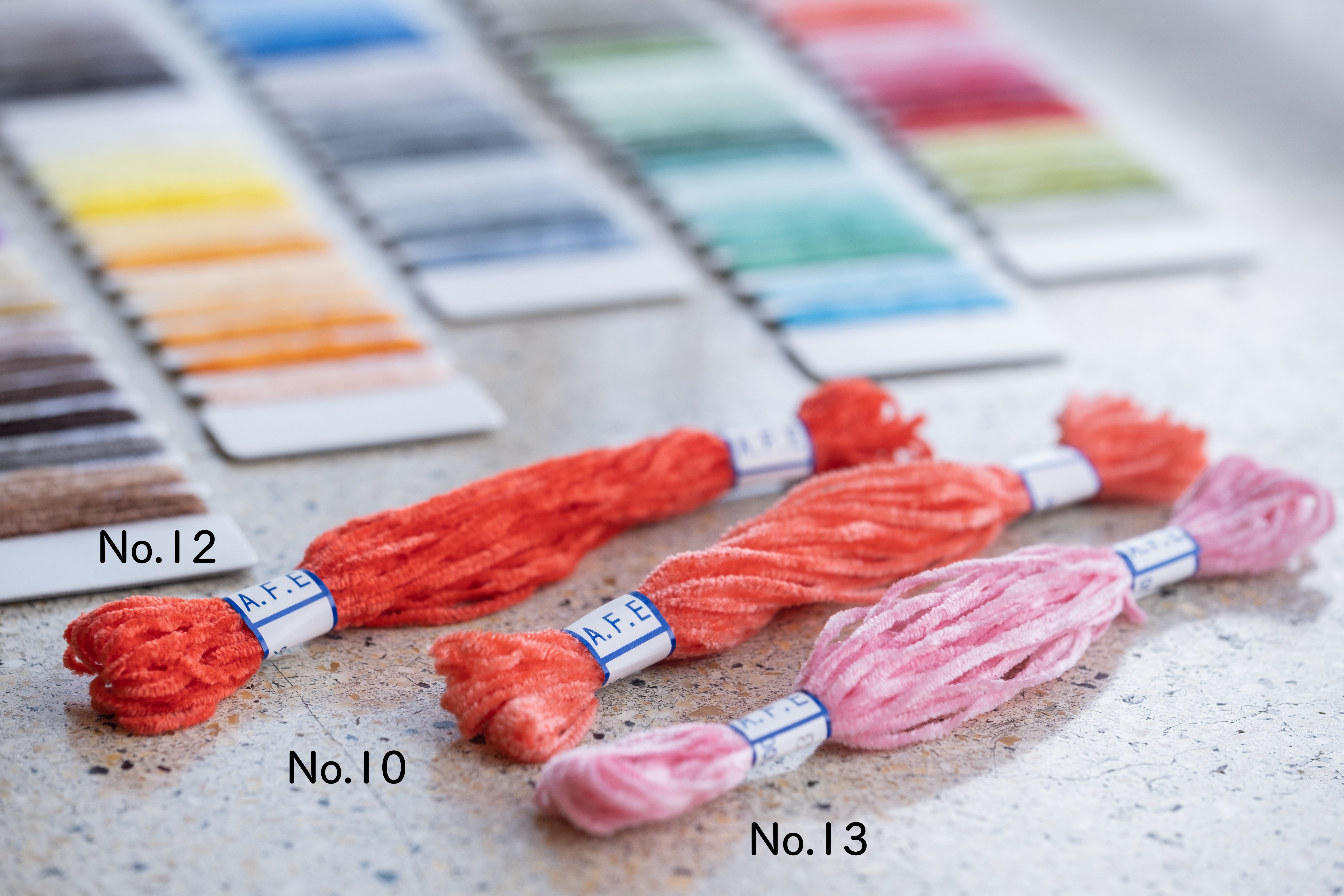 IENA LA BOUCLE 刺子刺繍ジレ 10%OFF】半衿 刺繍 彩小径 シルエーヌ 日本製 白 青 シルバー
