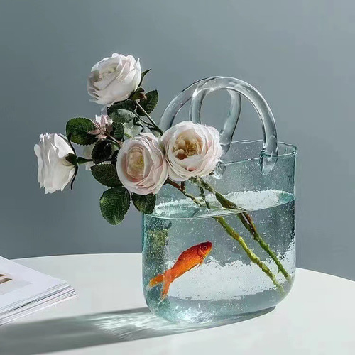 ハンドバッグに包まれたガラスの花瓶 一輪挿し・花瓶・花器 King