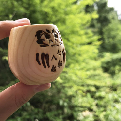 七転び八起き 木製 ツキが来る！お猪口 2個 セット ぐい飲み きき酒盃 