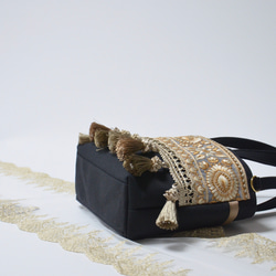 ミニサイズ　ブラック　エンブロイダリートートバッグ　インド刺繍&タッセル 5枚目の画像
