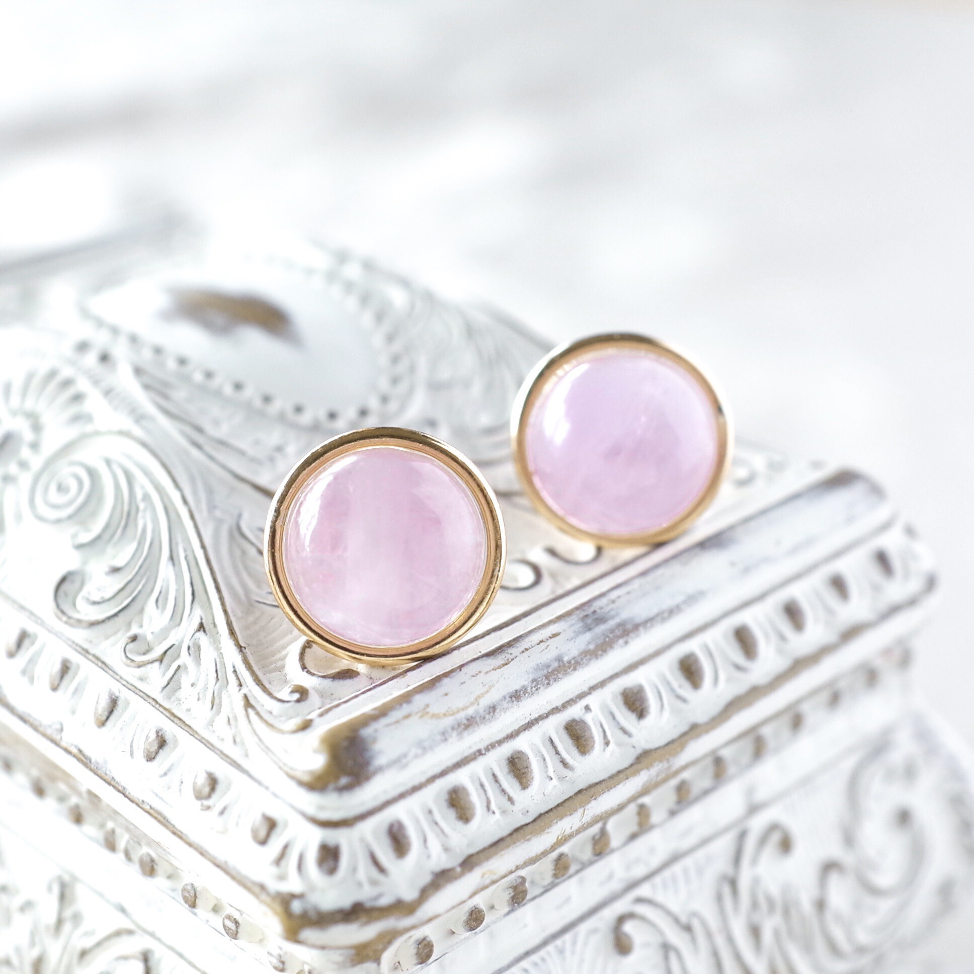 クンツァイトAAAのスタッドピアス(14kgf)