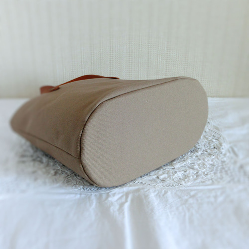 毎日持ちたい帆布のトートバッグ / キャンバス / レザーハンドル 毎日持ちたい帆布のトートバッグ / キャンバス / レザーハンドル