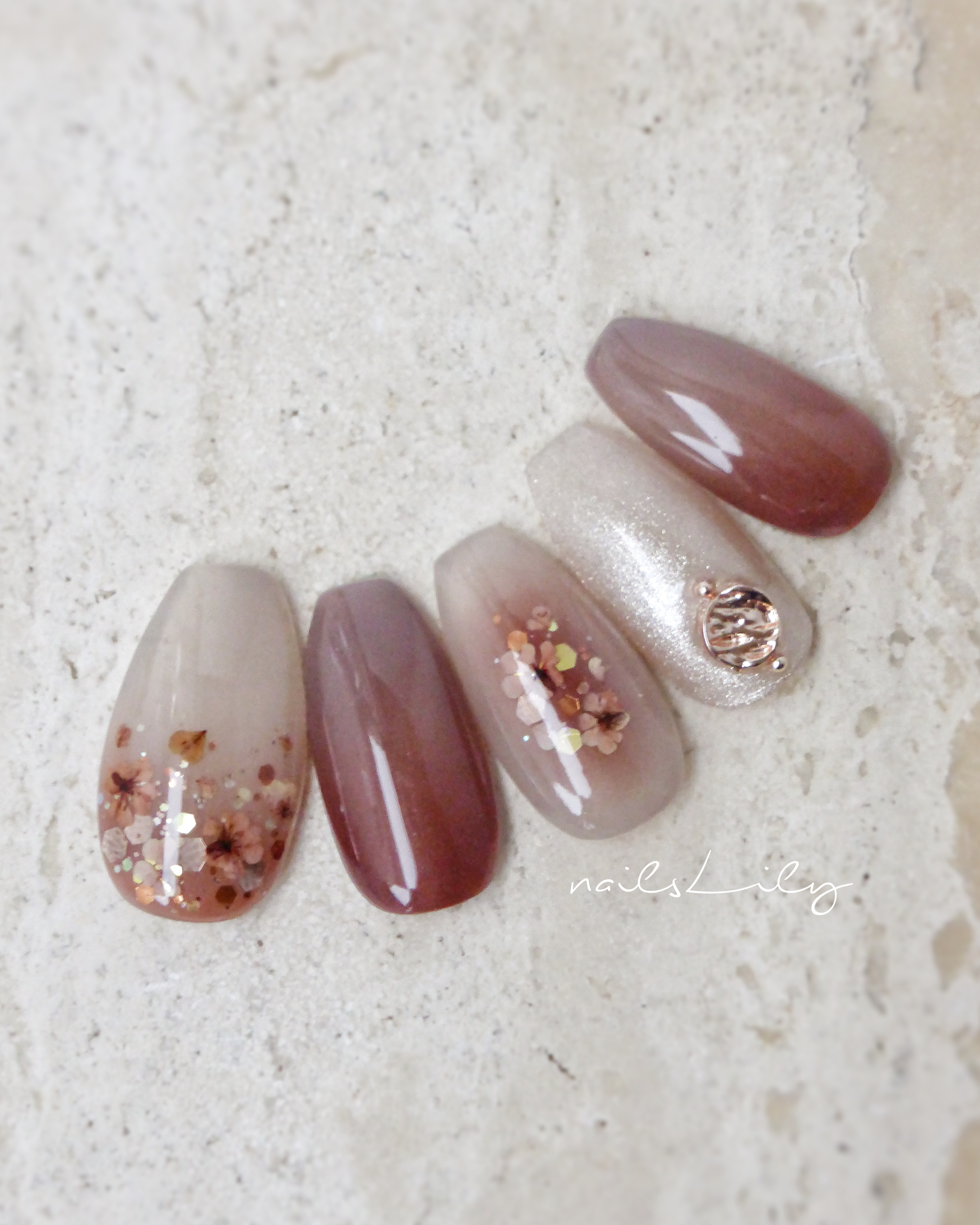 Cheek Flower―brown【押し花ネイル/ドライフラワーネイル/ブラウンネイル/チークネイル/フラワーネイル】
