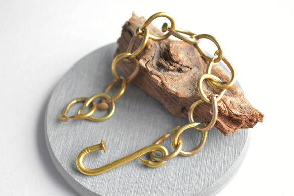 真鍮釘のチェーンブレスレット アンティークゴールドブラス