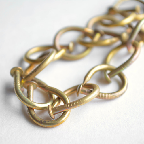 真鍮釘のチェーンブレスレット アンティークゴールドブラス