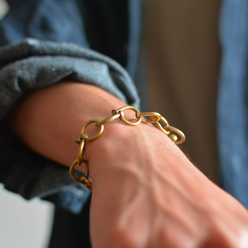 真鍮釘のチェーンブレスレット アンティークゴールドブラス