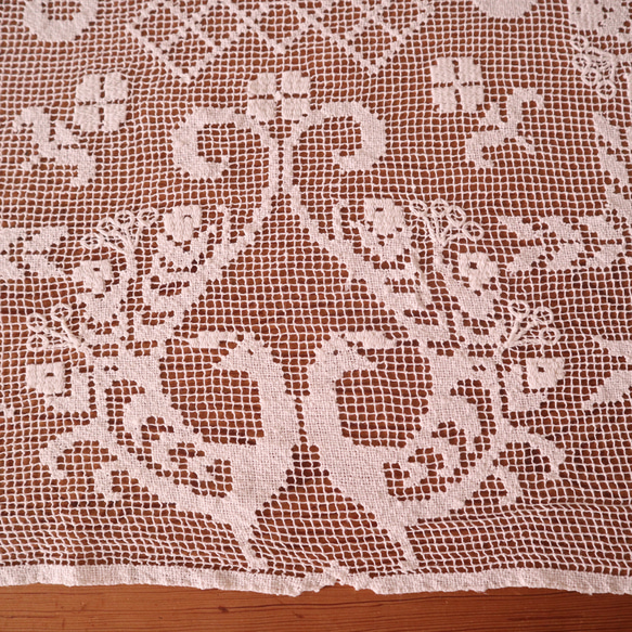 フランスの手仕事/鳥が編まれた手編みフィレレース テーブルクロス (ヴィンテージ・クロッシェ) 8枚目の画像