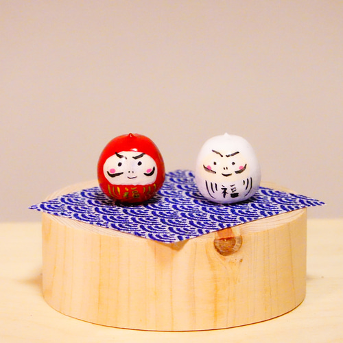 どんぐり紅白だるまの玄関飾り・置物 【お祝い・慶事・合格祈願