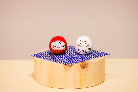 どんぐり紅白だるまの玄関飾り・置物 【お祝い・慶事・合格祈願