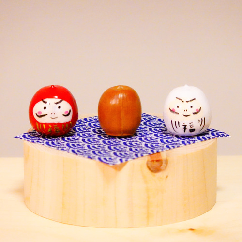 どんぐり紅白だるまの玄関飾り・置物 【お祝い・慶事・合格祈願