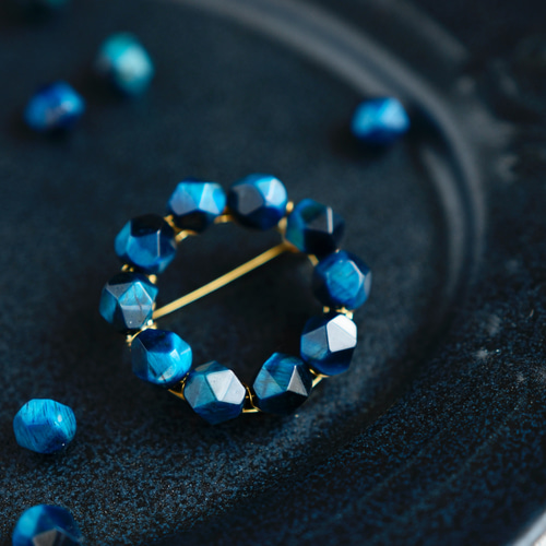 ブローチ ・S（M／Lサイズに変更可能）】青の洞窟の結晶 絶妙なブルー