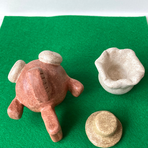 めで鯛物ったカバさん❤️縁起物、かば人形、陶器人形、置物、ハンドメイド、 夏！おとぼけ金魚のお出かけセット 金魚鉢とカンカン帽子 玄関
