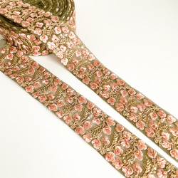 [ 323 ] カーキ ピンク 総柄 花柄 幅:5cm インド刺繍 リボン 2枚目の画像
