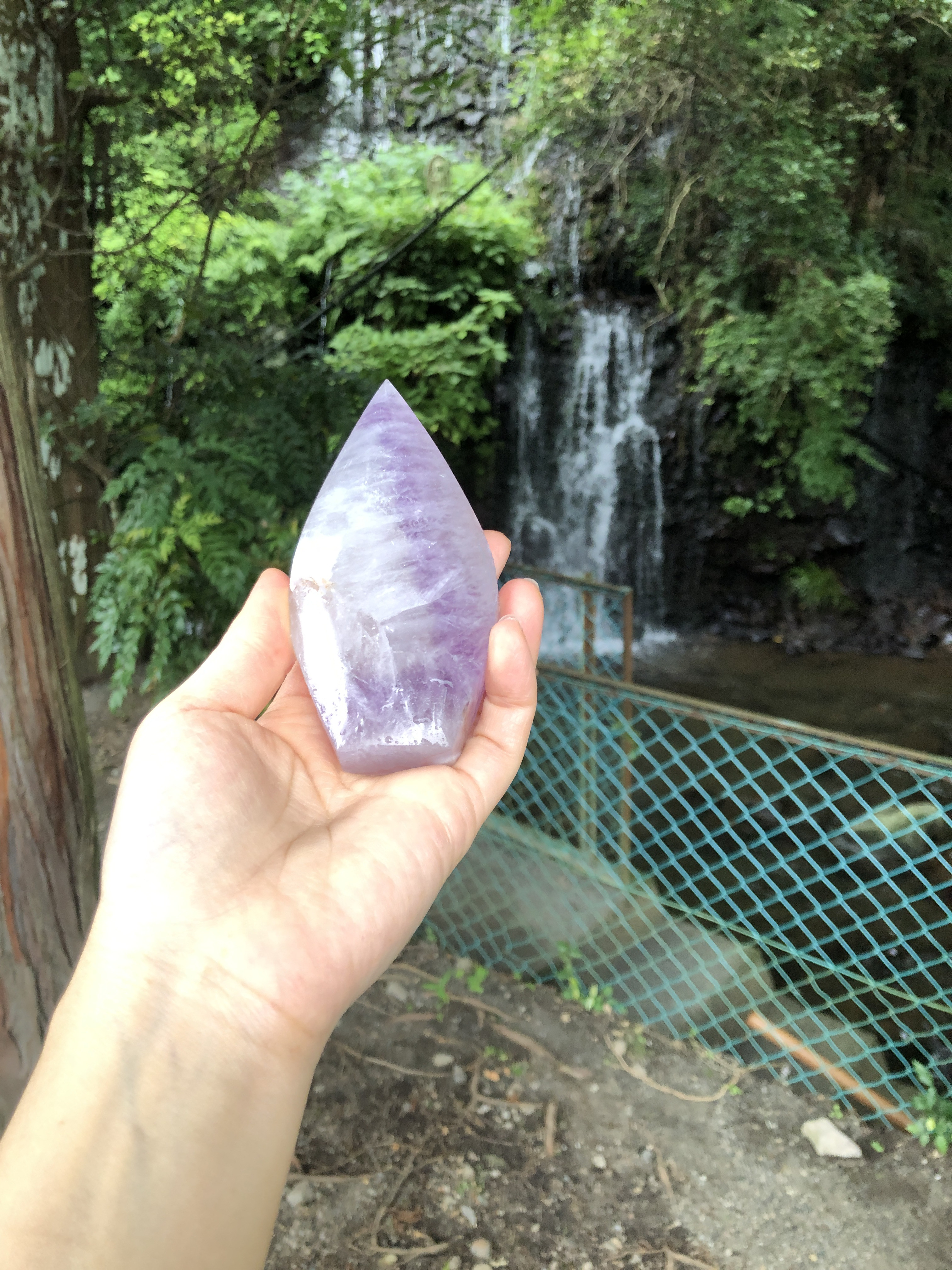 デンドライト、虹入り☆アメジストアゲート置き物⭐︎瀧川神社にて浄化☆インテリアに♪248ｇ！127mm☆No.1